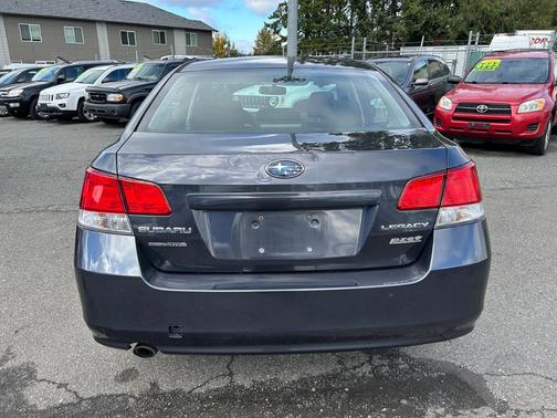 2011 Subaru Legacy 2.5i Premium