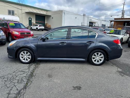 2011 Subaru Legacy 2.5i Premium