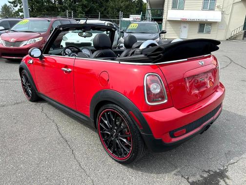2010 MINI Cooper John Cooper Works