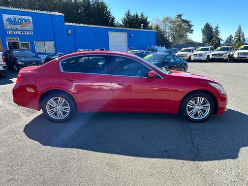 2010 INFINITI G37x Base