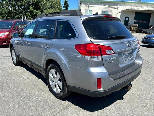 2011 Subaru Outback 2.5i Limited