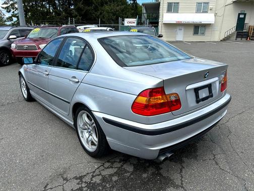 2003 BMW 330 i