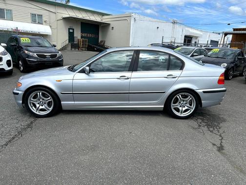 2003 BMW 330 i