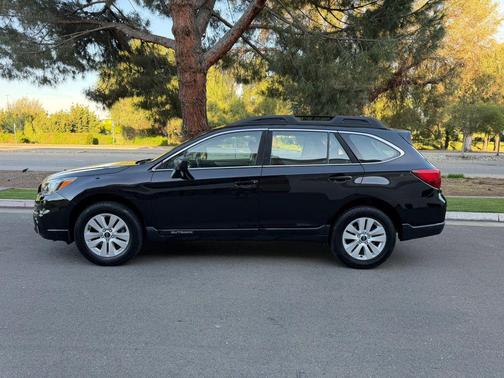 2017 Subaru Outback 2.5i