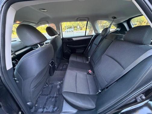 2017 Subaru Outback 2.5i