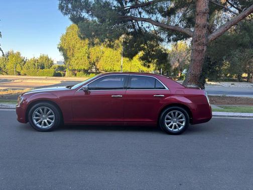 2013 Chrysler 300C Base