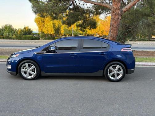 2013 Chevrolet Volt Base