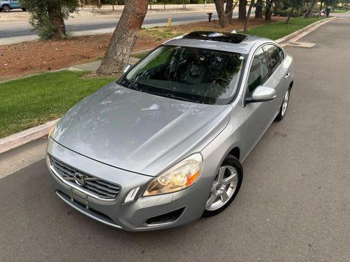 2013 Volvo S60 T5