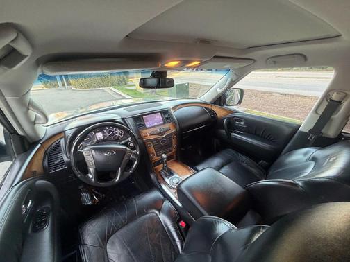 2011 INFINITI QX56 Base