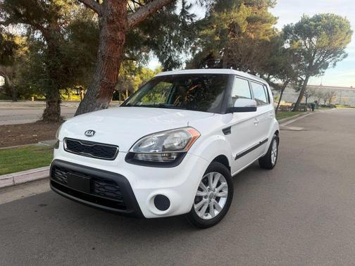 2013 Kia Soul +