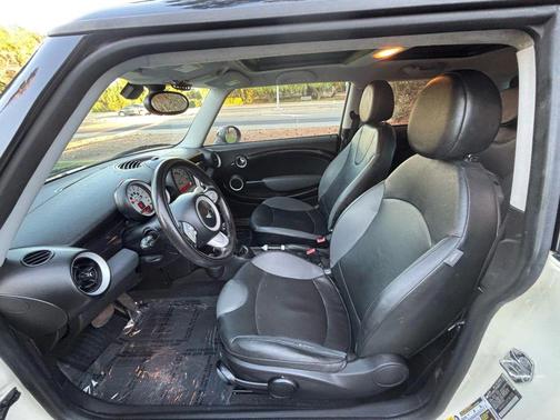 2009 MINI Cooper Base