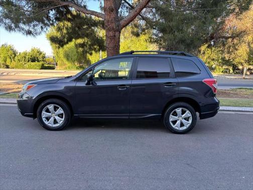 2015 Subaru Forester 2.5i