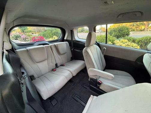 2013 Mazda Mazda5 Sport Minivan 4D