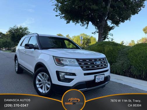 White 2016 Ford Explorer XLT