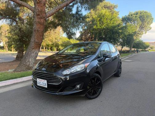 Black 2014 Ford Fiesta SE Hatchback 4D
