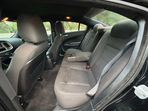 2013 Dodge Charger SE