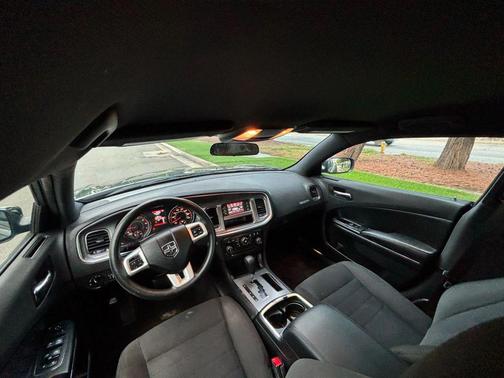 2013 Dodge Charger SE