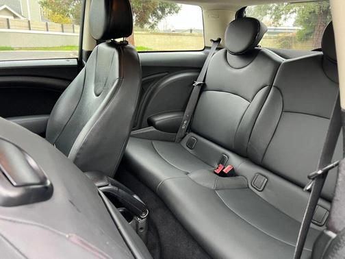 2011 MINI Cooper Base