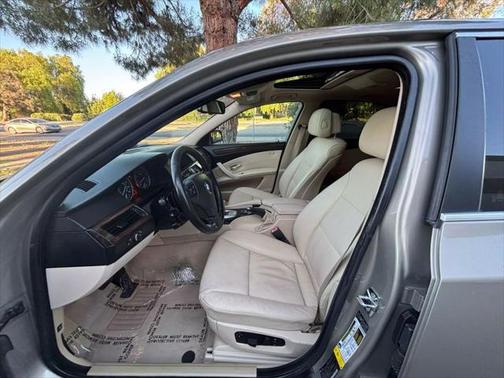 2010 BMW 528 528i Sedan 4D