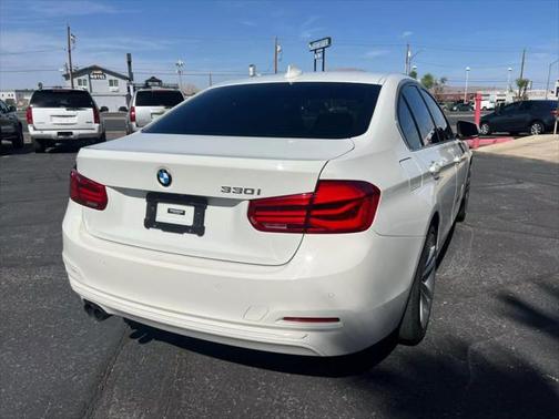 2017 BMW 330 330i Sedan 4D