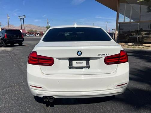 2017 BMW 330 330i Sedan 4D