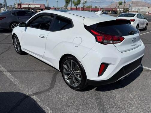 2020 Hyundai Veloster 2