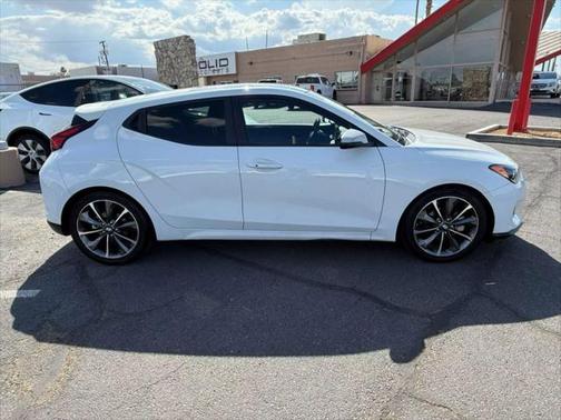 2020 Hyundai Veloster 2