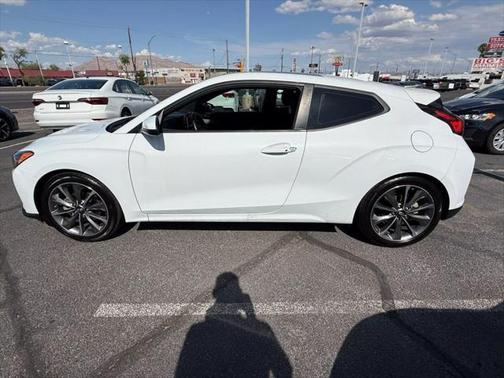 2020 Hyundai Veloster 2