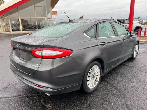 2016 Ford Fusion Hybrid SE
