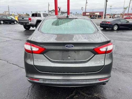 2016 Ford Fusion Hybrid SE