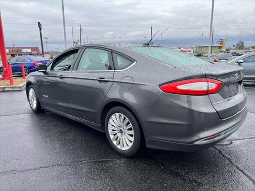 2016 Ford Fusion Hybrid SE