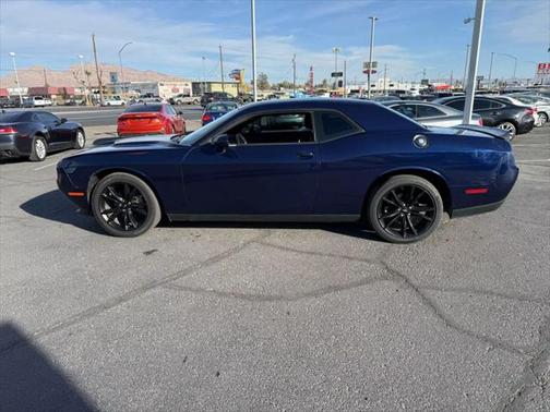 2017 Dodge Challenger SXT