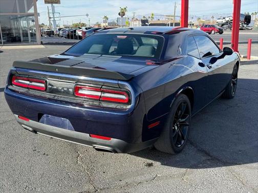 2017 Dodge Challenger SXT