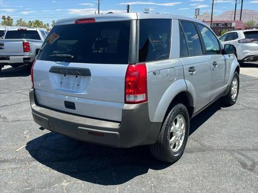 2004 Saturn Vue Base