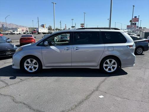 2013 Toyota Sienna SE