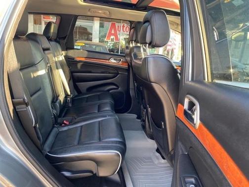 2011 Jeep Grand Cherokee Overland for sale in Burien, WA - image 19