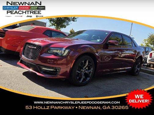 Velvet 2023 Chrysler 300 S