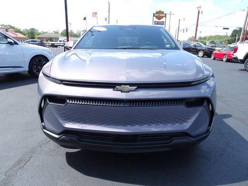 2025 Chevrolet Equinox EV LT