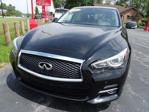 2015 INFINITI Q50 Premium