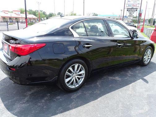 2015 INFINITI Q50 Premium