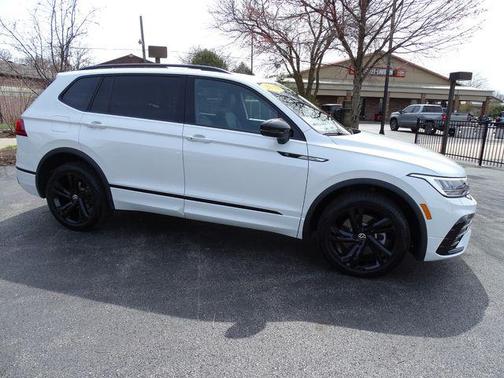 2023 Volkswagen Tiguan 2.0T SE R-Line Black 4MOTION
