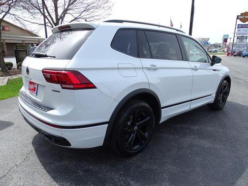 2023 Volkswagen Tiguan 2.0T SE R-Line Black 4MOTION