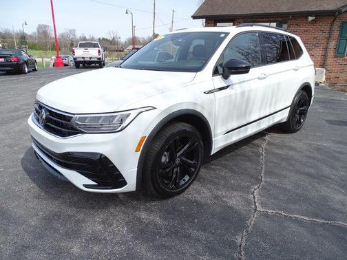 2023 Volkswagen Tiguan 2.0T SE R-Line Black 4MOTION