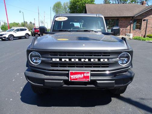 Carbonized Gray Metallic 2025 Ford Bronco Base