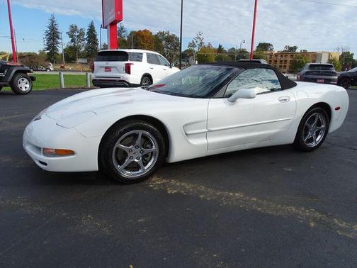 2004 Chevrolet Corvette Base