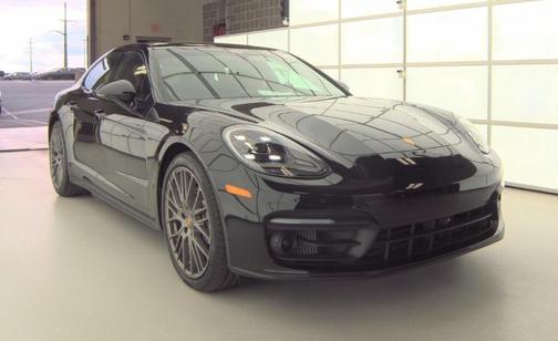 2023 Porsche Panamera 4