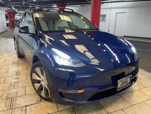 2023 Tesla Model Y Long Range Dual Motor All-Wheel Drive