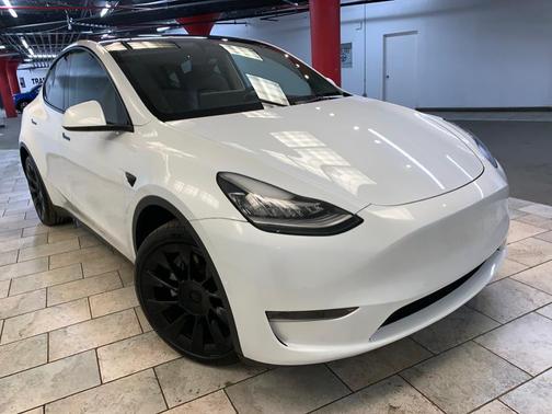2022 Tesla Model Y Long Range Dual Motor All-Wheel Drive