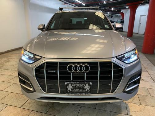 Florett Silver Metallic 2023 Audi Q5 40 Premium Plus