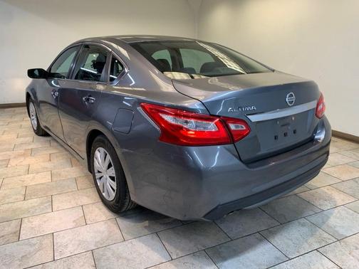 Gun Metallic 2016 Nissan Altima 2.5 S